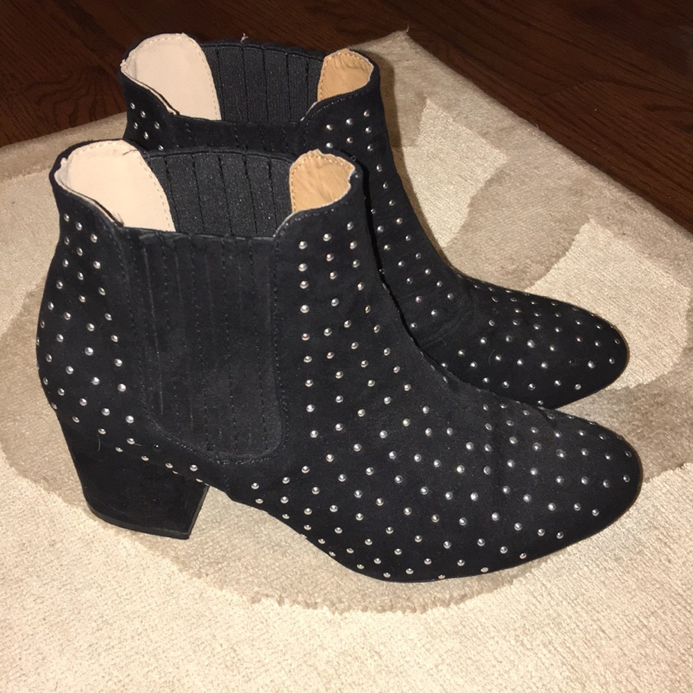Shop hopes booties